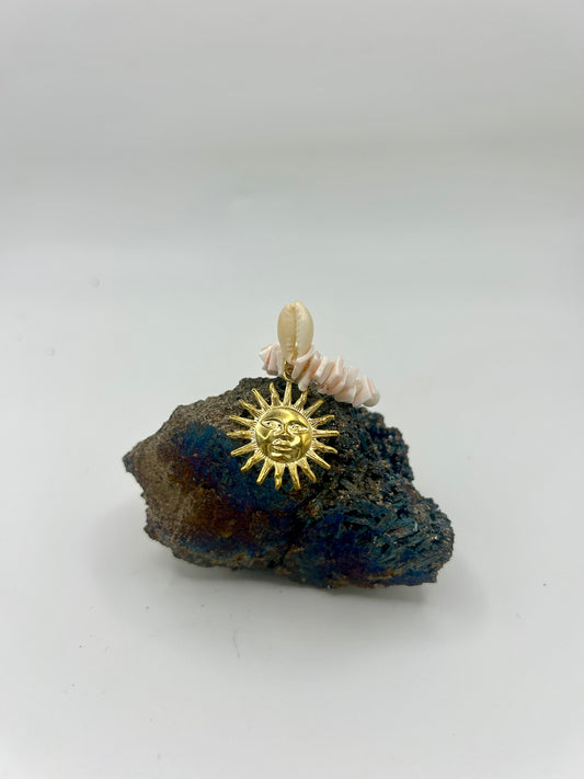 Bague “Soleil Intérieur” – Perles de culture & pendentif solaire