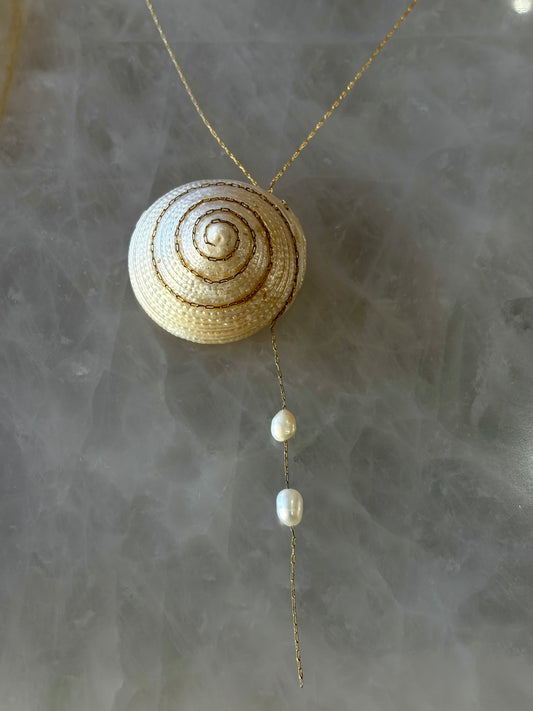 collier coquillage et chaine acier inoxydable