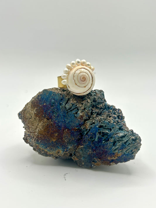 Bague “serena” – Coquillage doré & perles de culture