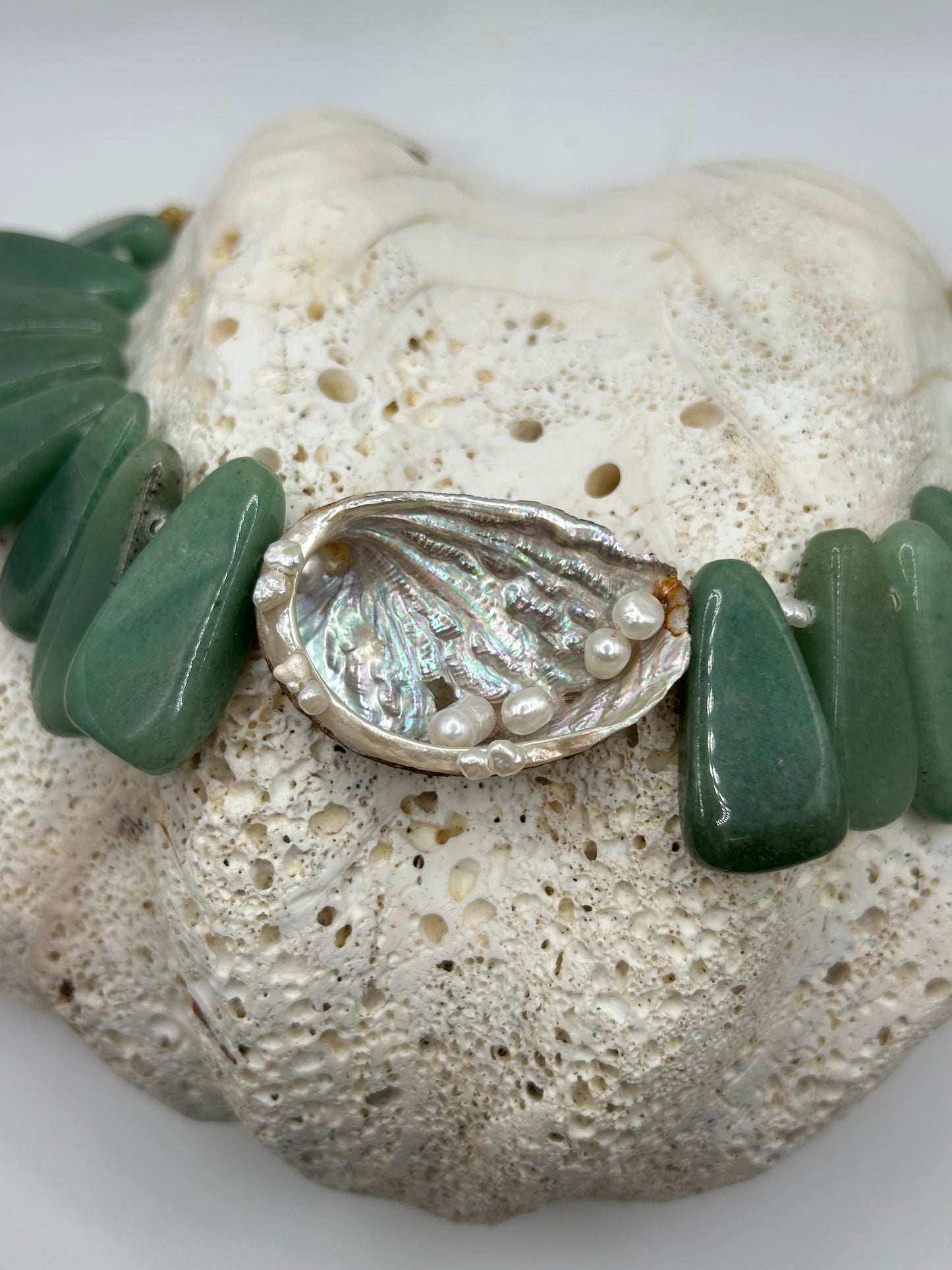  Bijou océan collier pierres naturelles vertes et coquillage abalone irisé