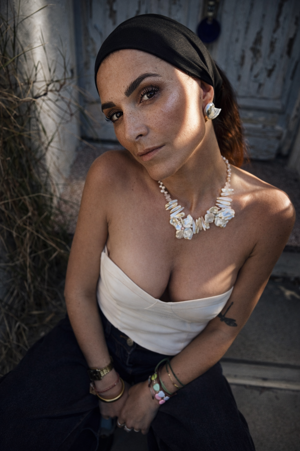 collier biwa portée en perle de culture et fleur naturelle en perle 