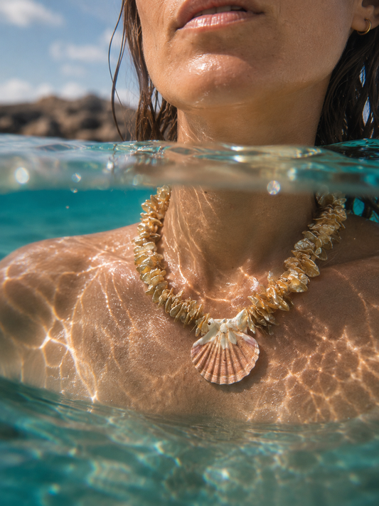 Collier perles d’eau douce ambrées & coquillage | Bijou naturel bohème
