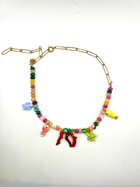 Collier colorée en corail et perle naturelle 