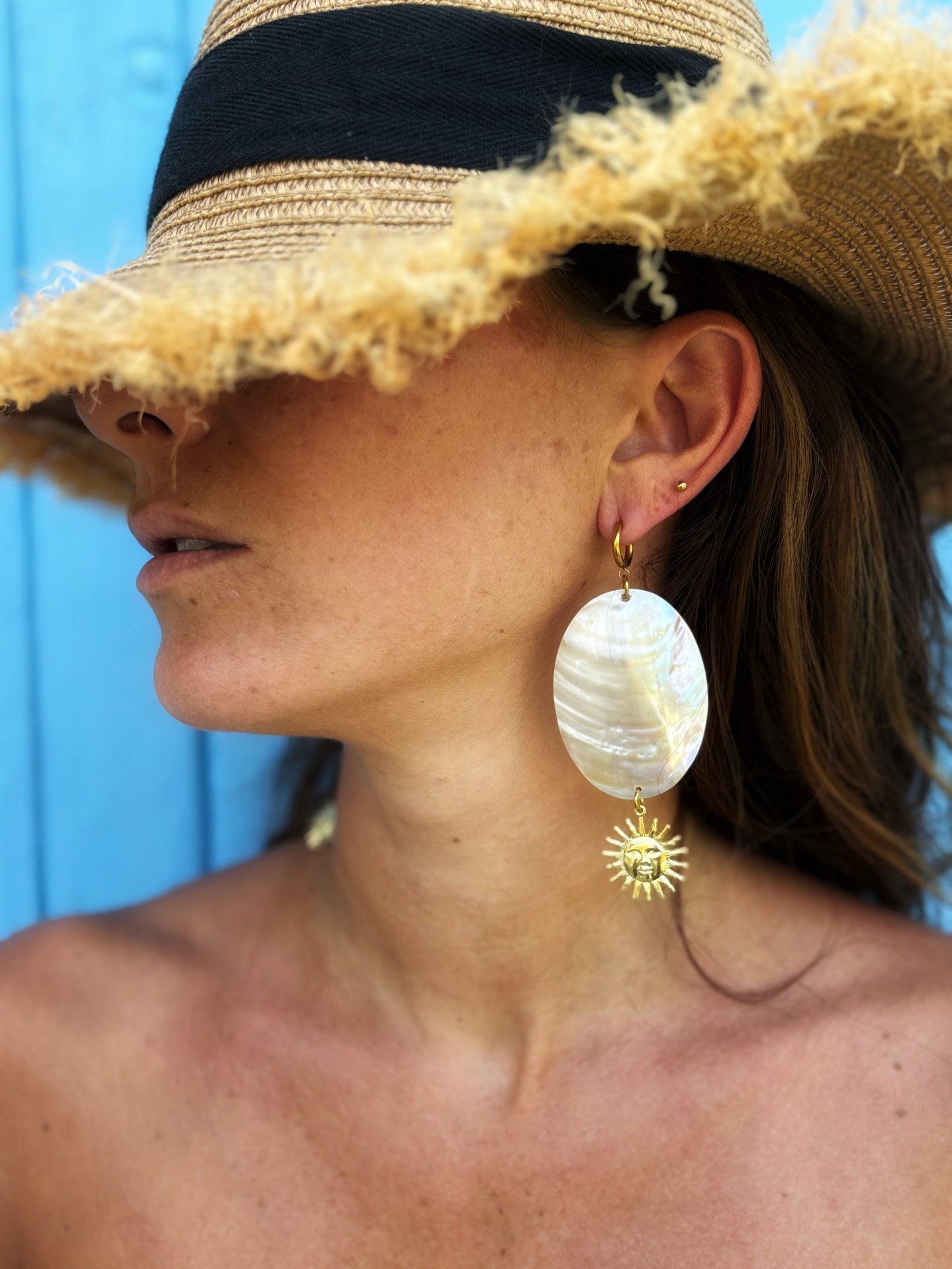 ✨ Boucles d’oreilles Soleil & Nacre – Acier inoxydable doré ✨