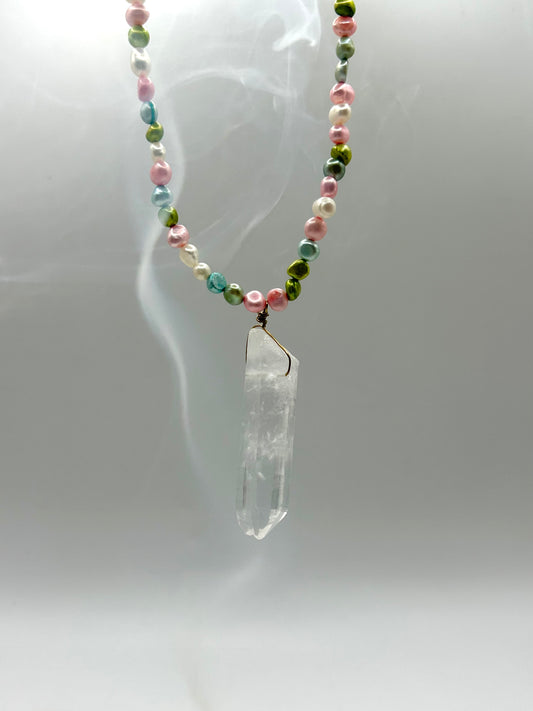 Collier pendule quartz blanc 