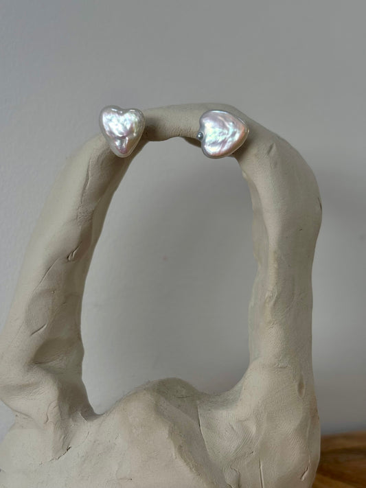 boucke d'oreille coeuren perle d'eau douce