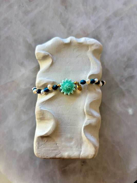 bracelet soleil en lapis lazuli  et perle de culture 